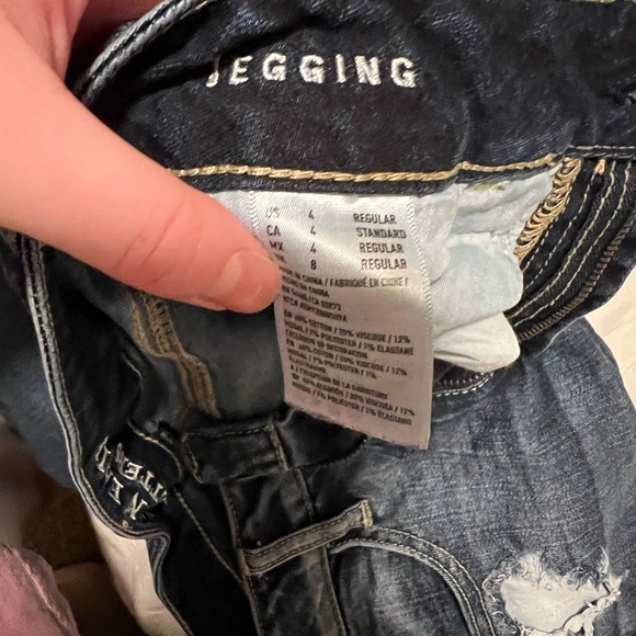 American Eagle ripped Jeans - Picture 3 of 3